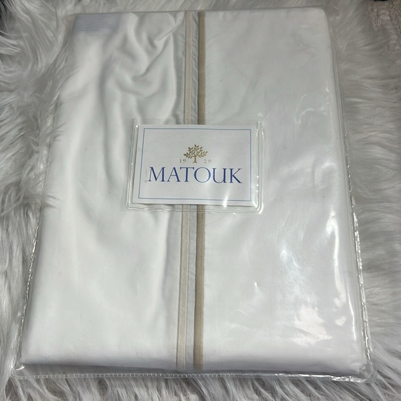 Matouk Standard Pillowcase Pair 21 X 32 Essex Champagne Cotton - Picture 2 of 6